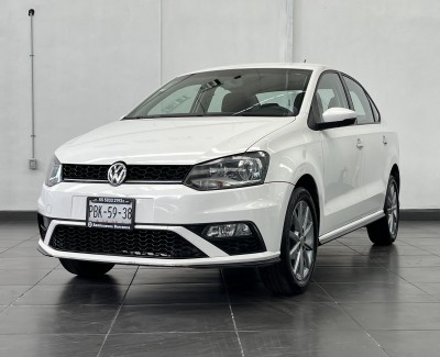 VOLKSWAGEN - VENTO 